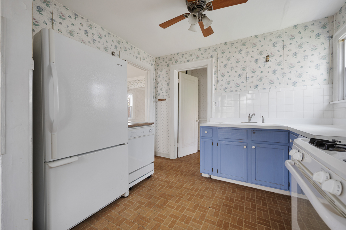 130 W Washington Street Property Photo 13