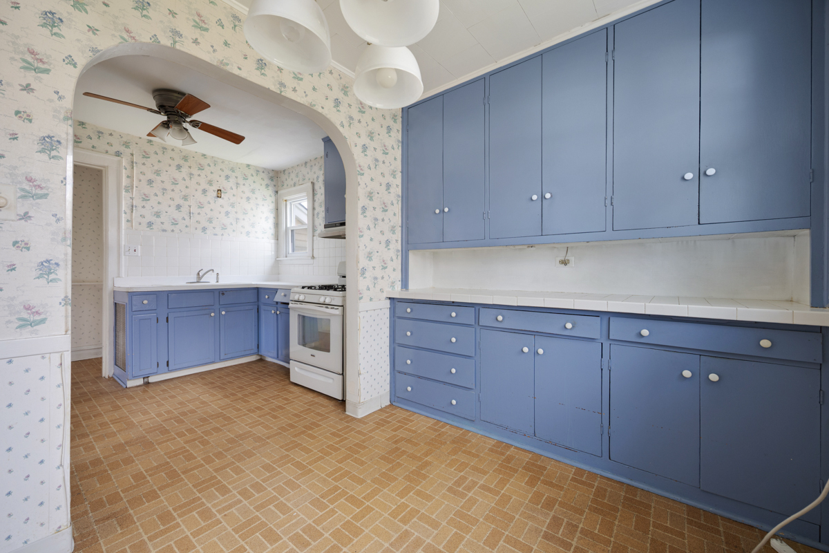 130 W Washington Street Property Photo 14