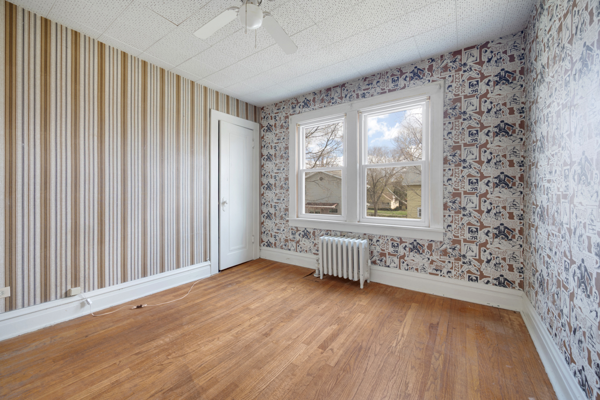 130 W Washington Street Property Photo 15