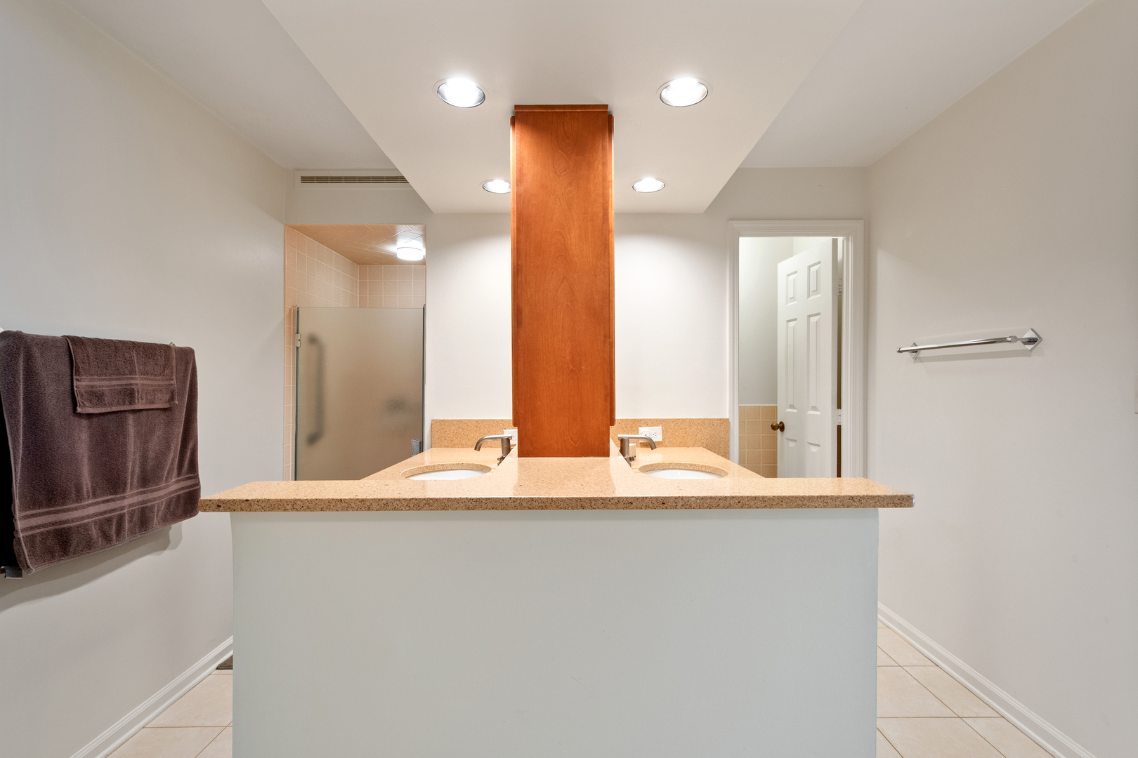 22 Park Lane 204 Property Photo 19