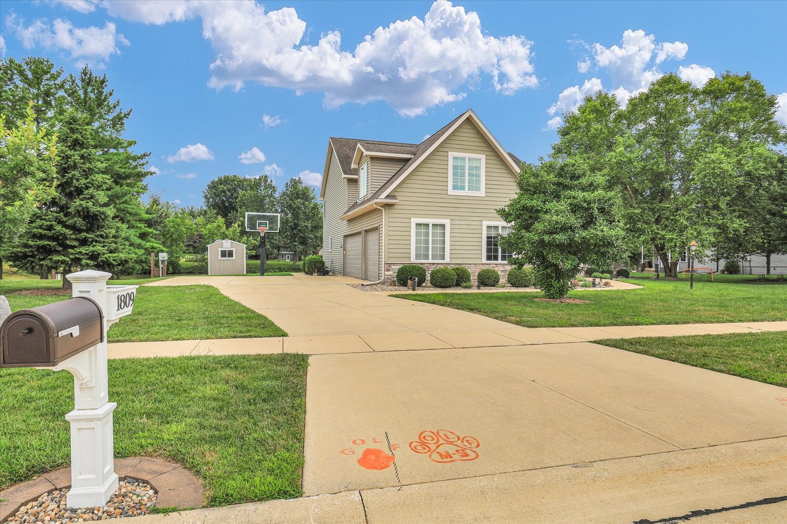1809 N E West Lake Drive Property Photo 4