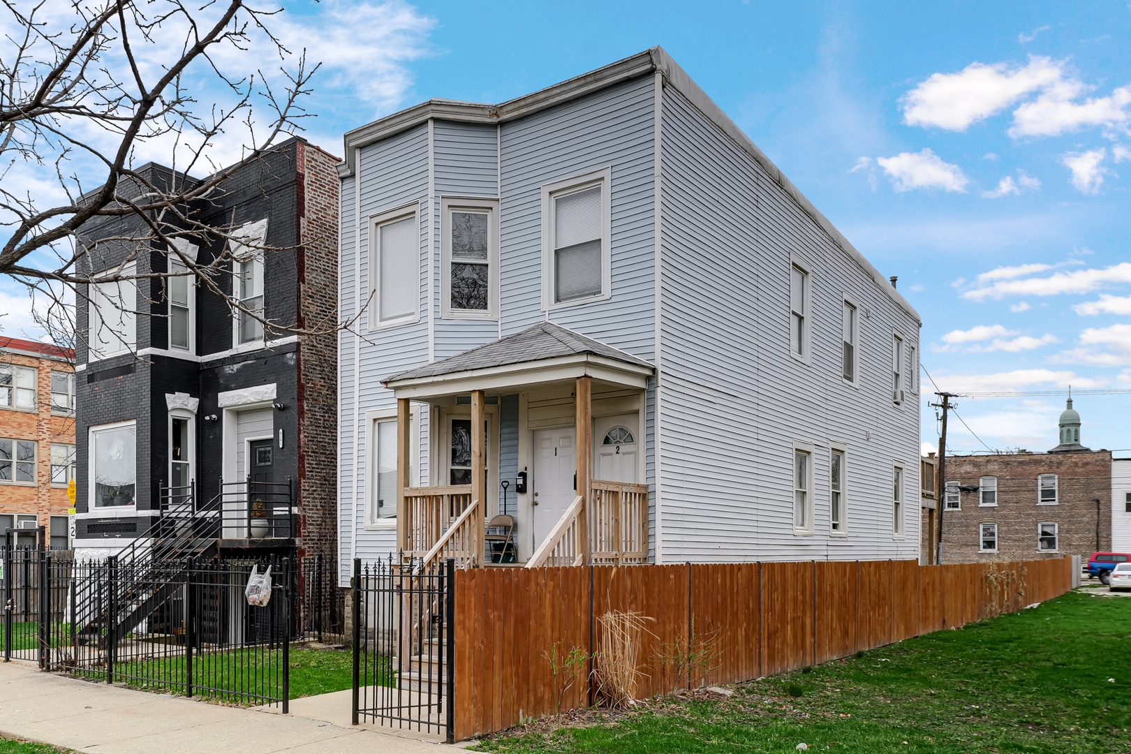 4203 W Maypole Avenue Property Photo 2
