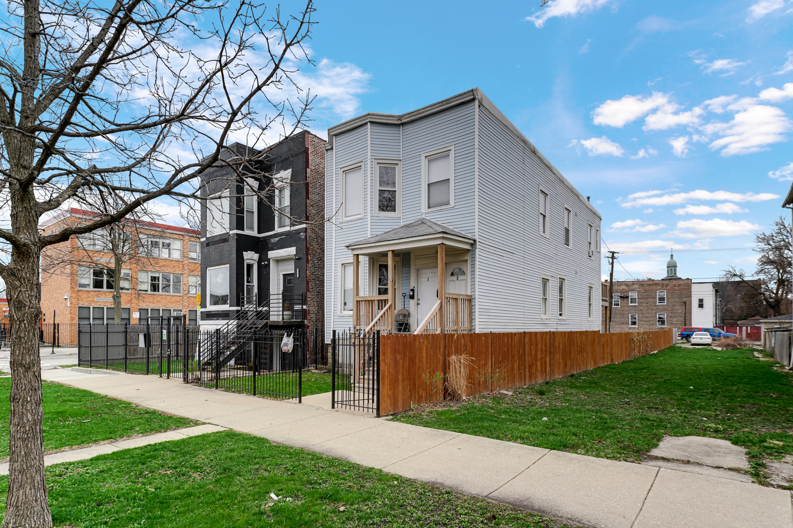 4203 W Maypole Avenue Property Photo 3