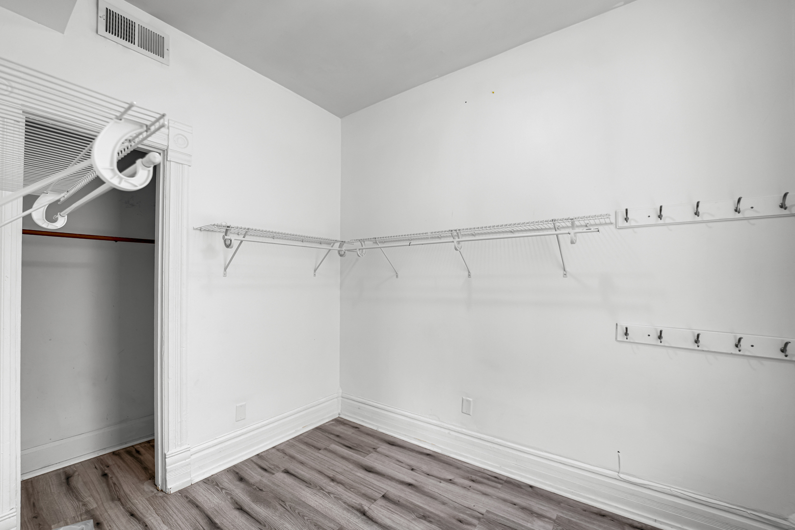 4203 W Maypole Avenue Property Photo 12
