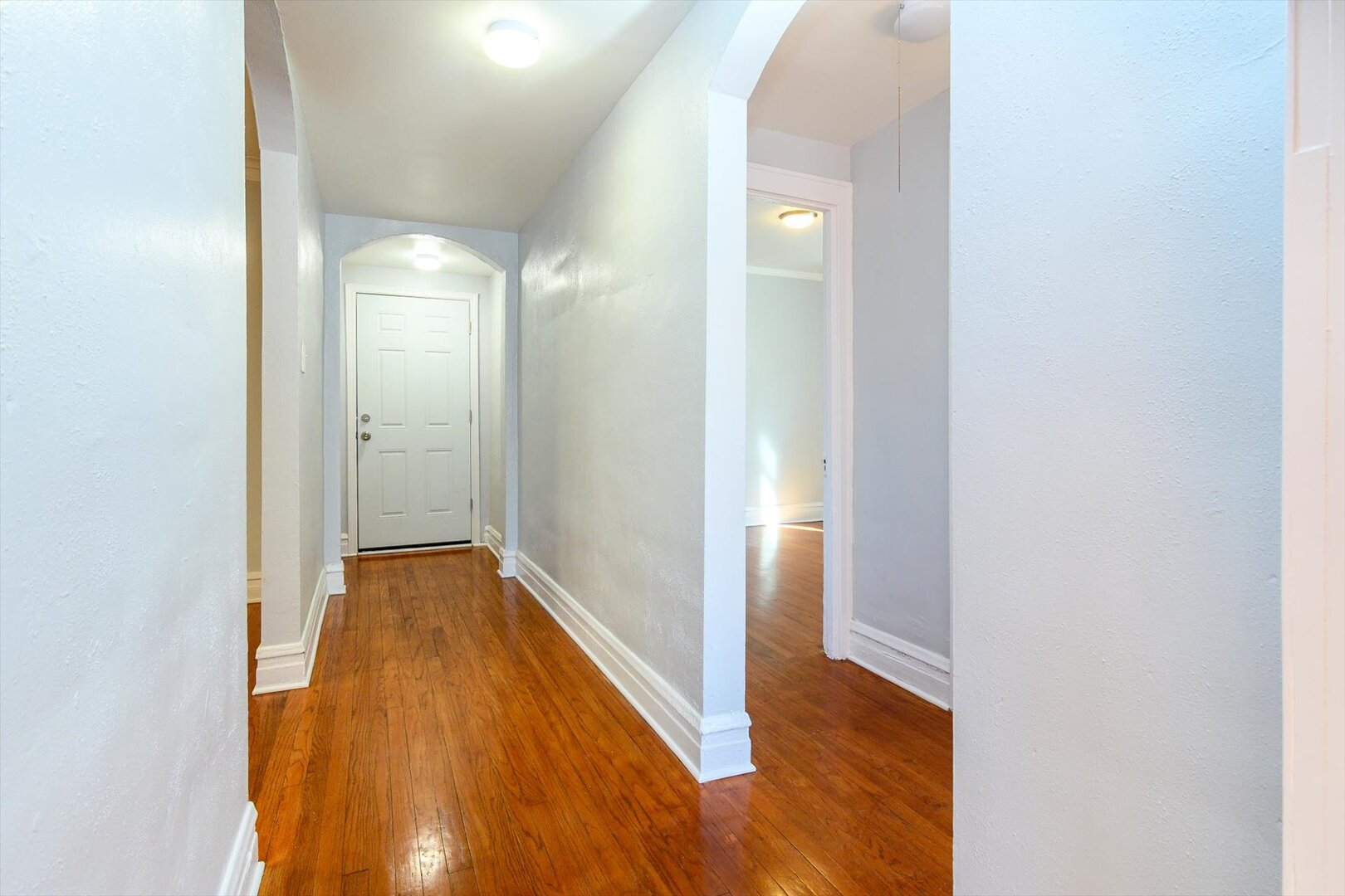 646 W 35th Street Property Photo 5