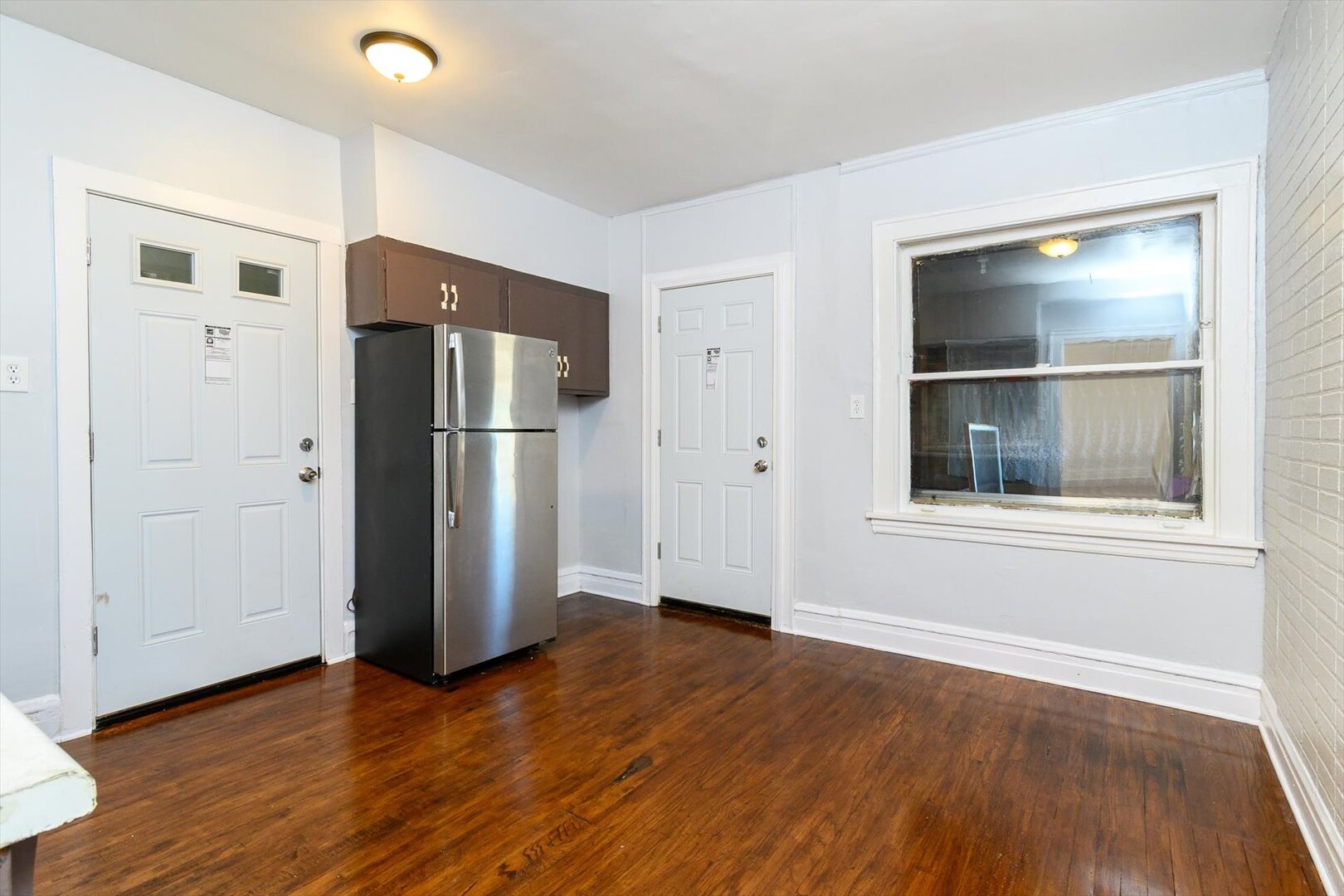 646 W 35th Street Property Photo 14