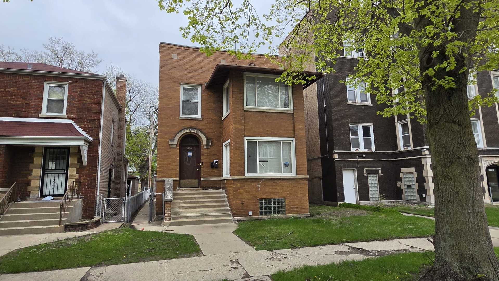 8215 S Eberhart Avenue Property Photo 1
