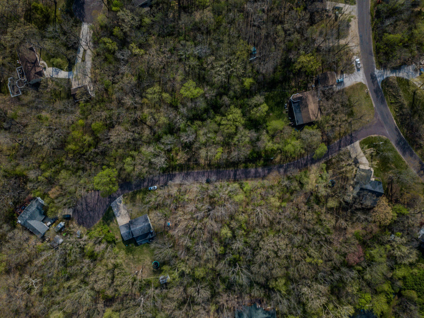 56,57 Summit Drive Property Photo 13