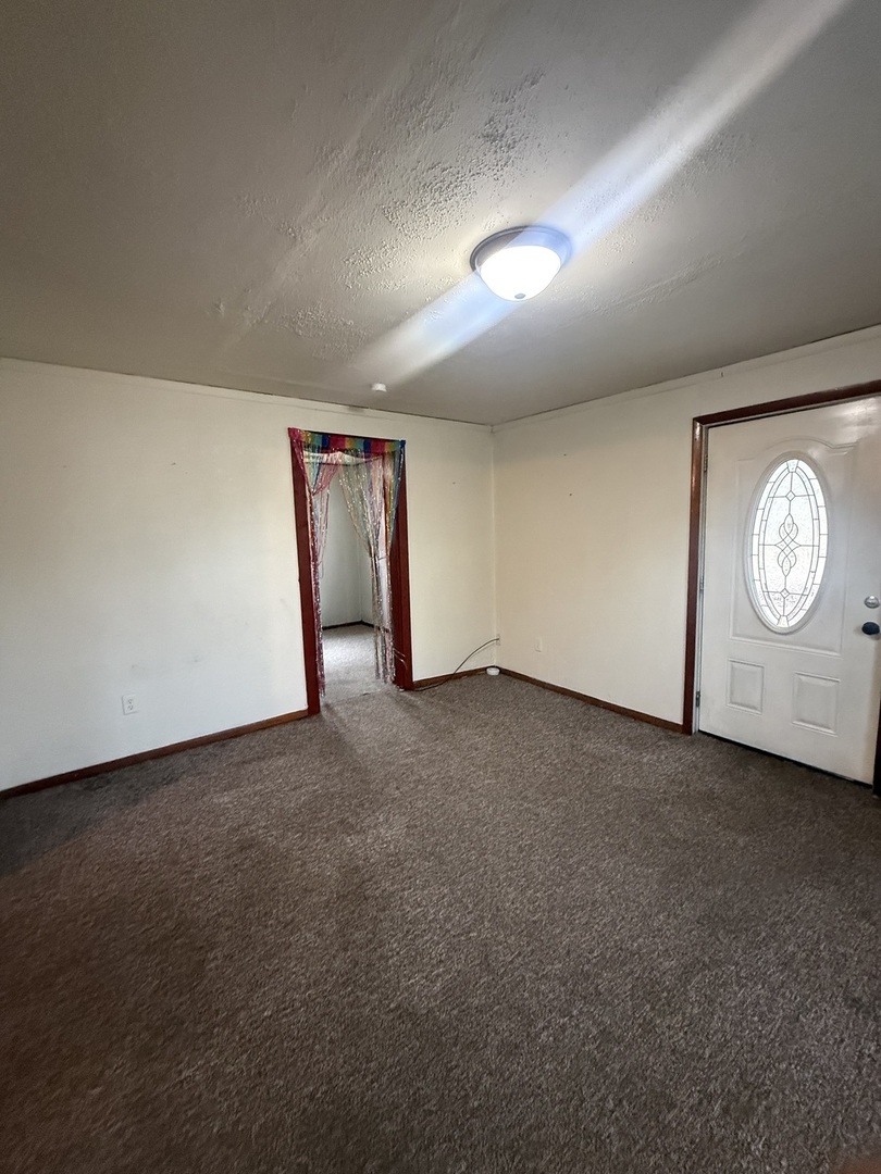 312 E 11th Street Property Photo 2
