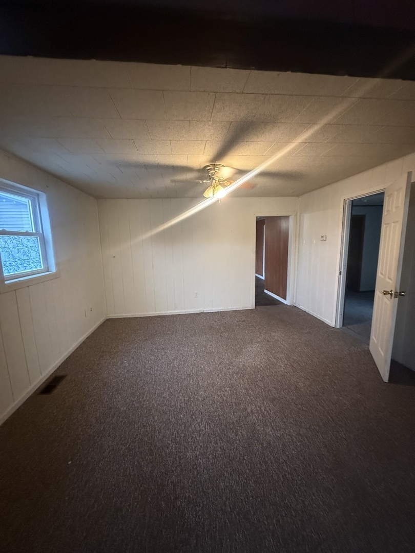 312 E 11th Street Property Photo 8