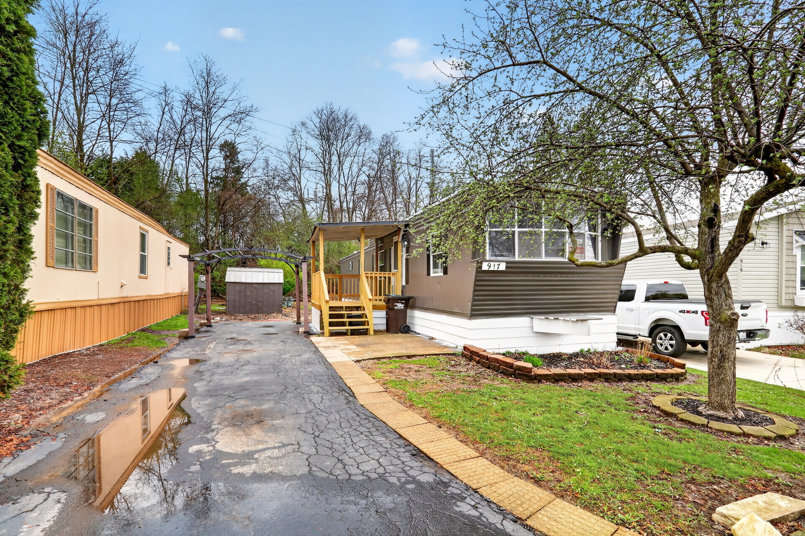 917 Lunga Drive Property Photo 1