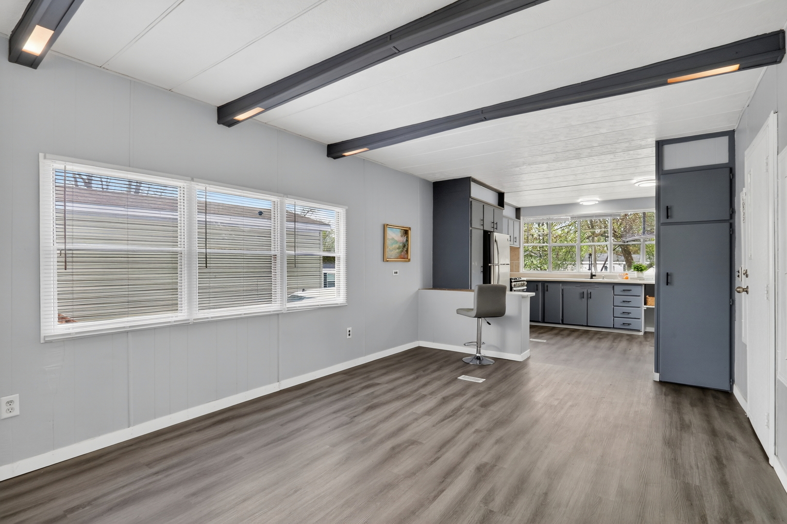 917 Lunga Drive Property Photo 4