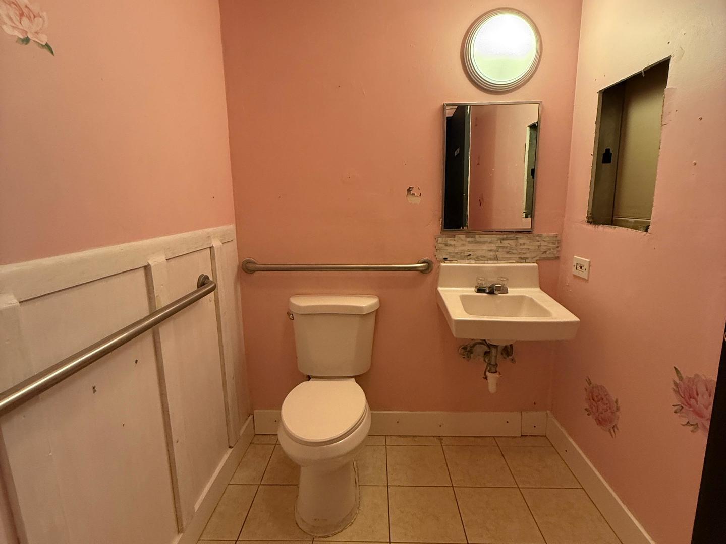 1600 Maple Avenue D Property Photo 9