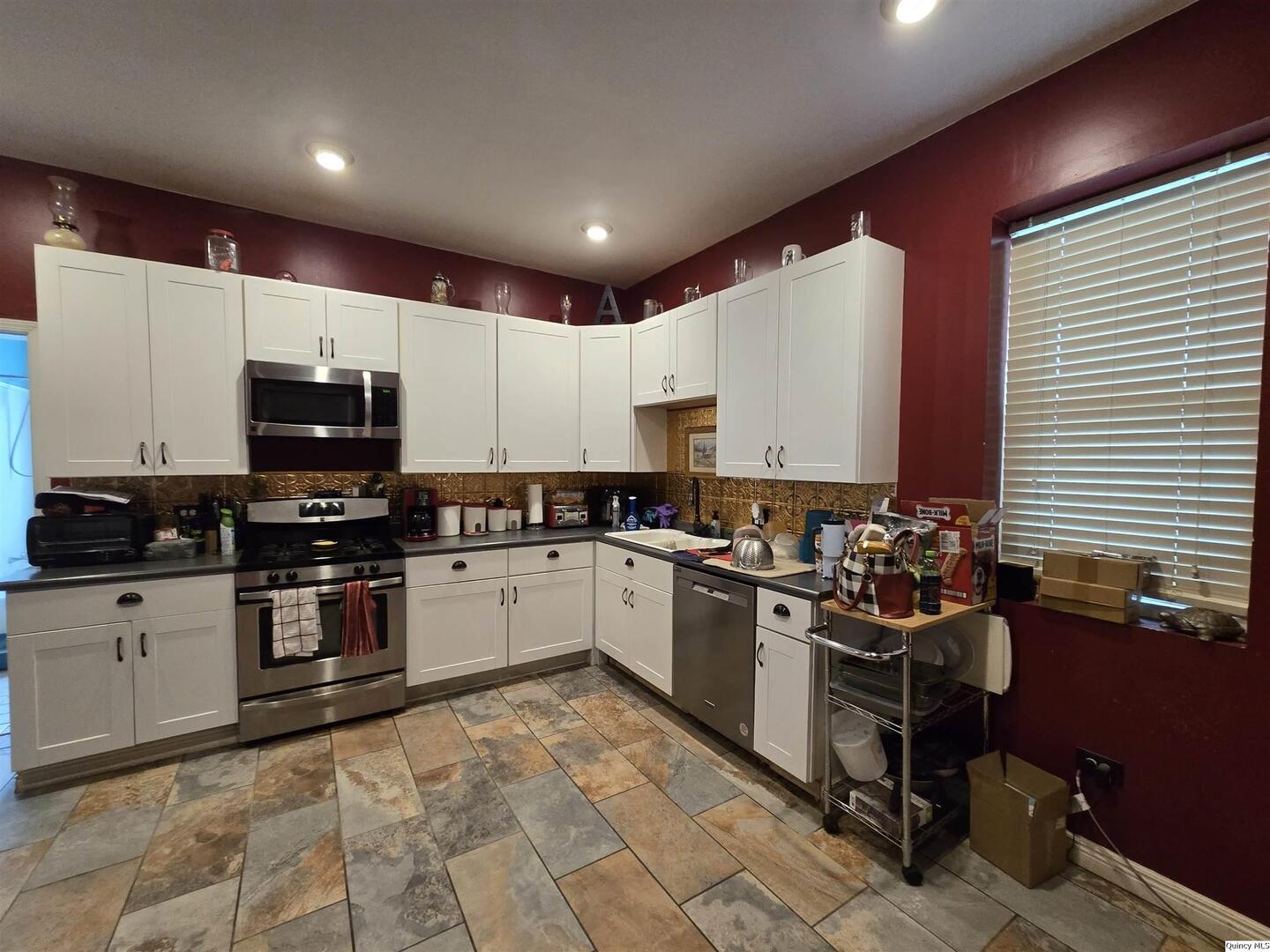 1019 Madison St. Property Photo 8
