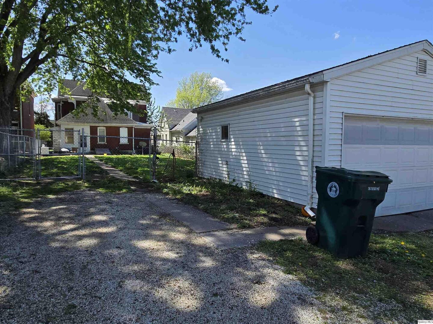 1019 Madison St. Property Photo 15