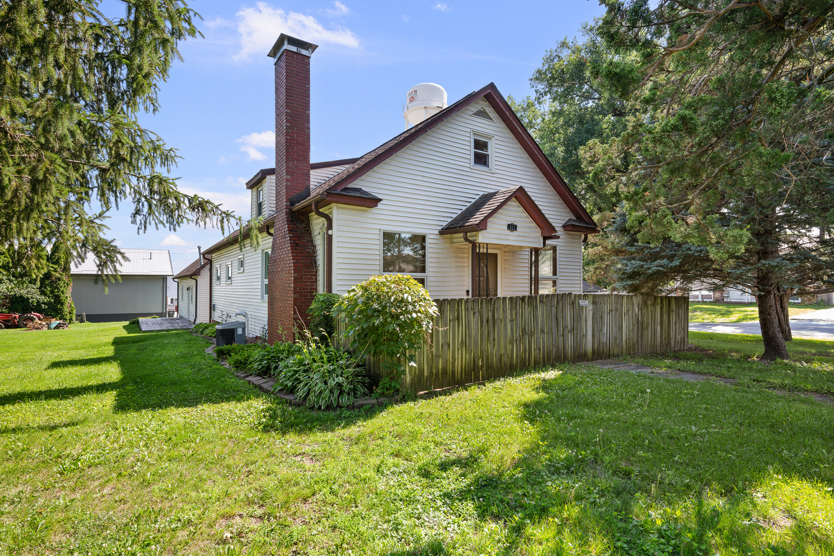 411 3rd Street