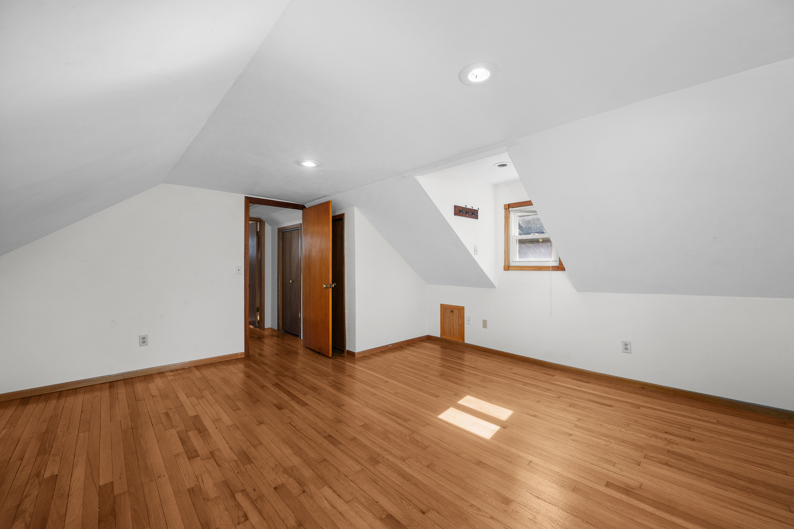 411 3rd Street Property Photo 32