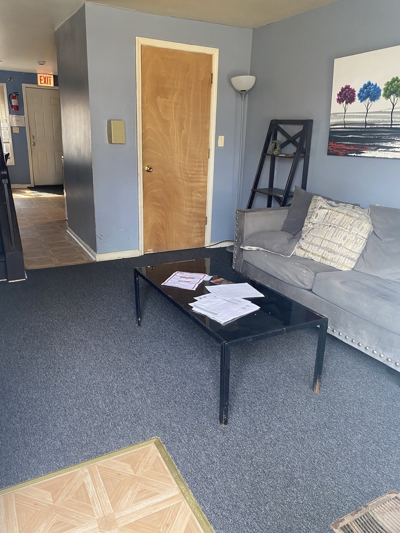 547 W 69th Street Property Photo 3