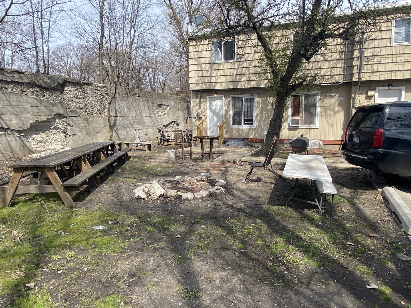 547 W 69th Street Property Photo 12