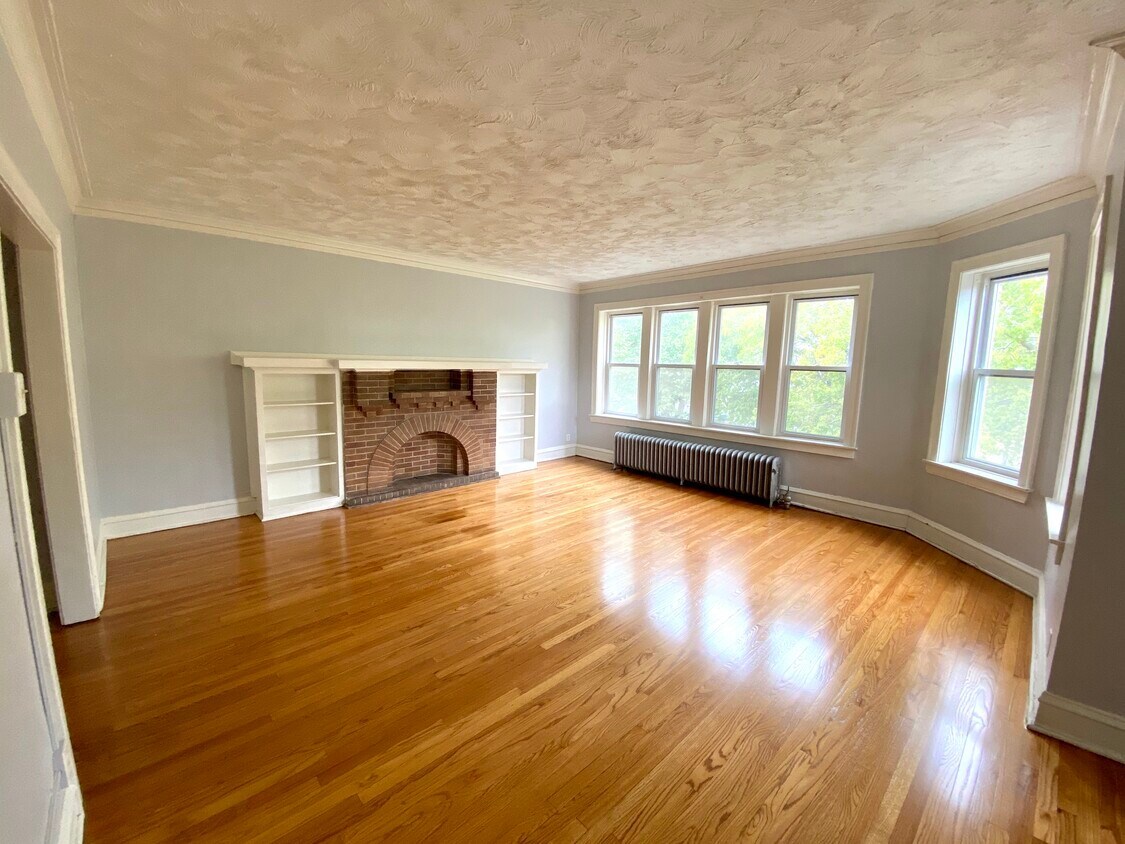 7931 S Manistee Avenue Property Photo 7