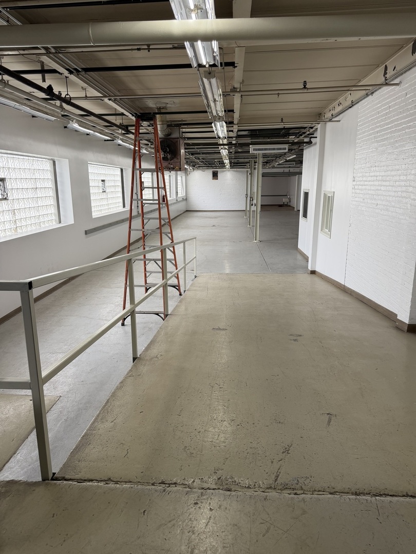 2600 Washington Boulevard R4-r5 Property Photo 6