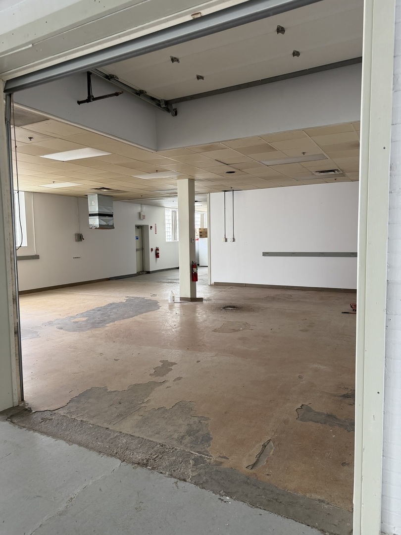 2600 Washington Boulevard R4-r5 Property Photo 10