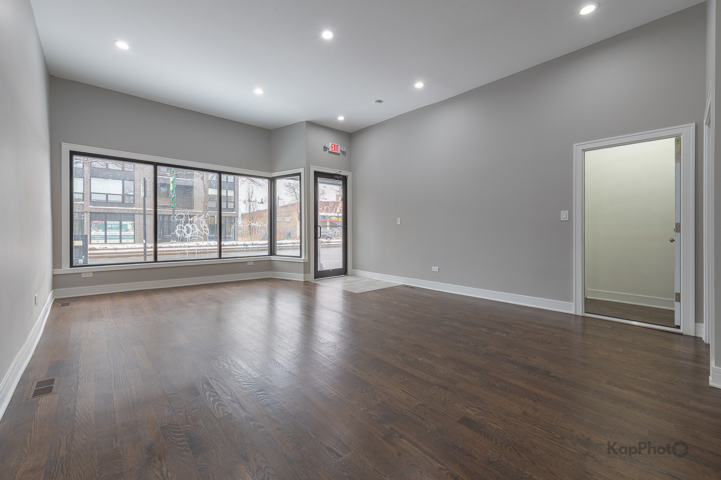 3044 W Irving Park Road Property Photo 3