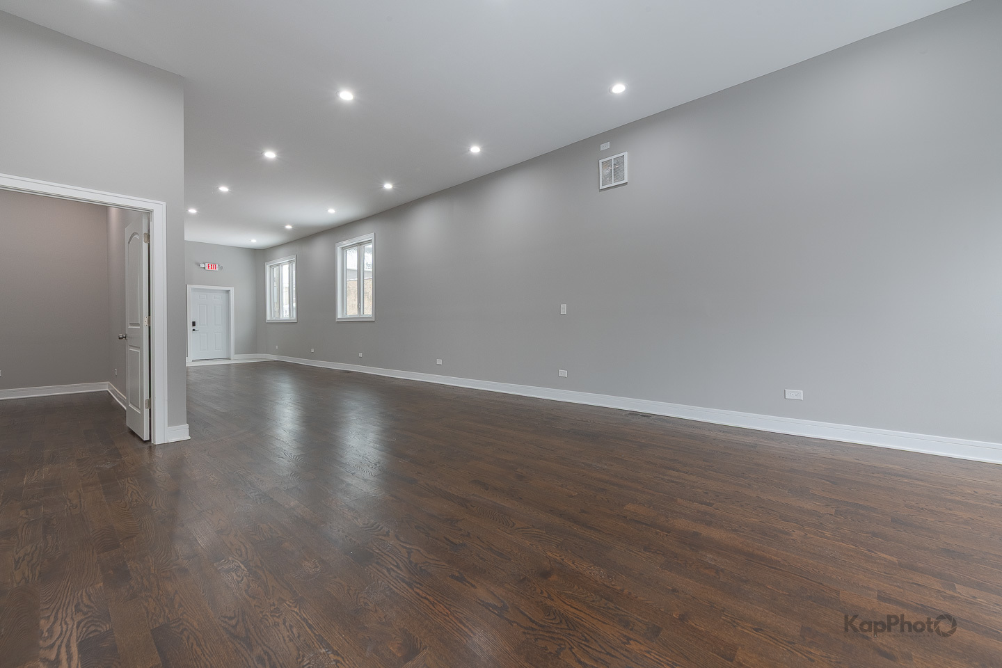 3044 W Irving Park Road Property Photo 6