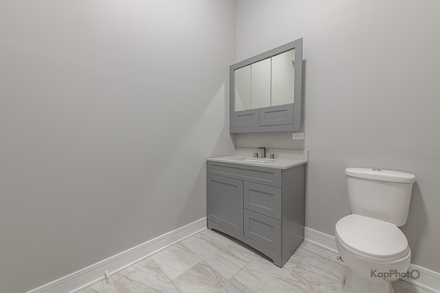 3044 W Irving Park Road Property Photo 11