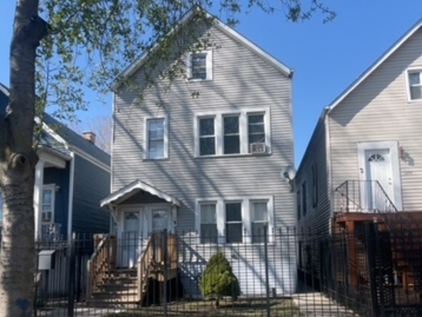 1248 W 49th Place Property Photo 1