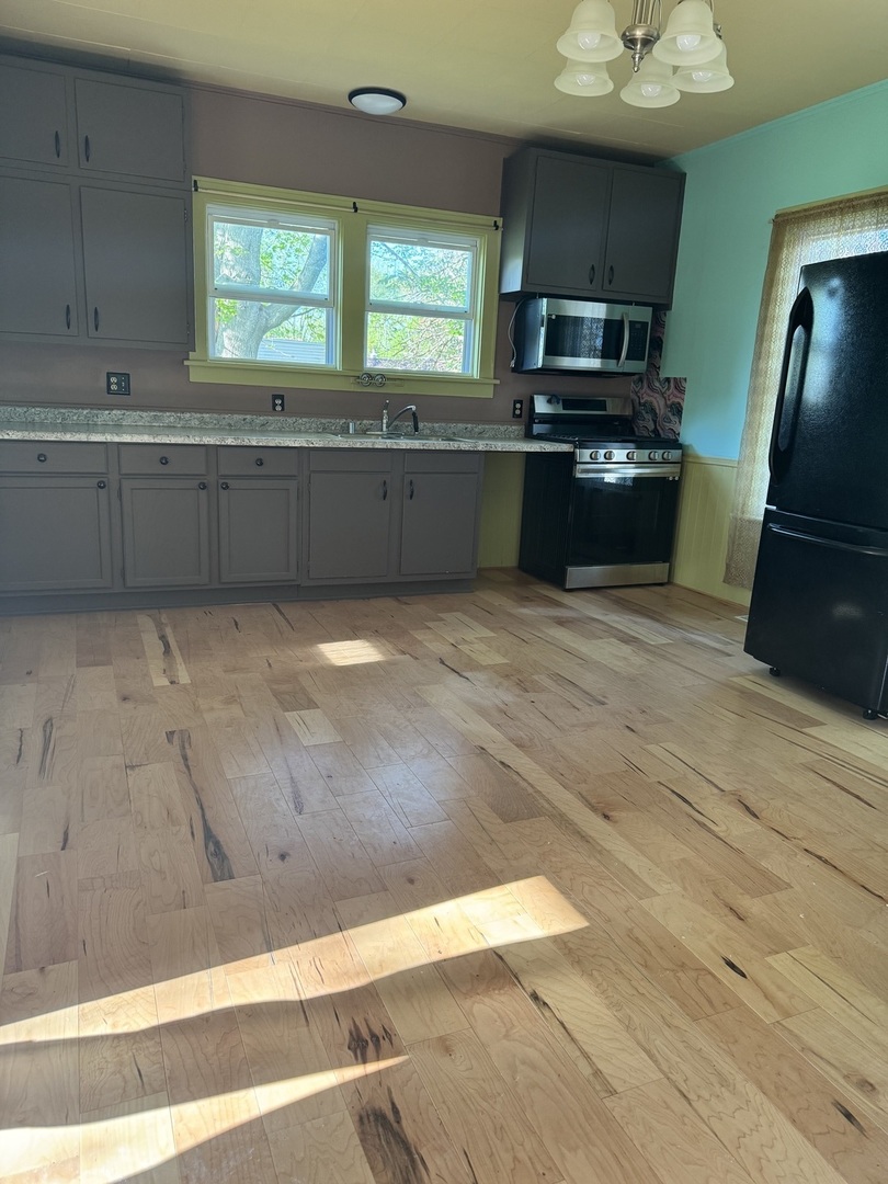 410 3rd Street Property Photo 9