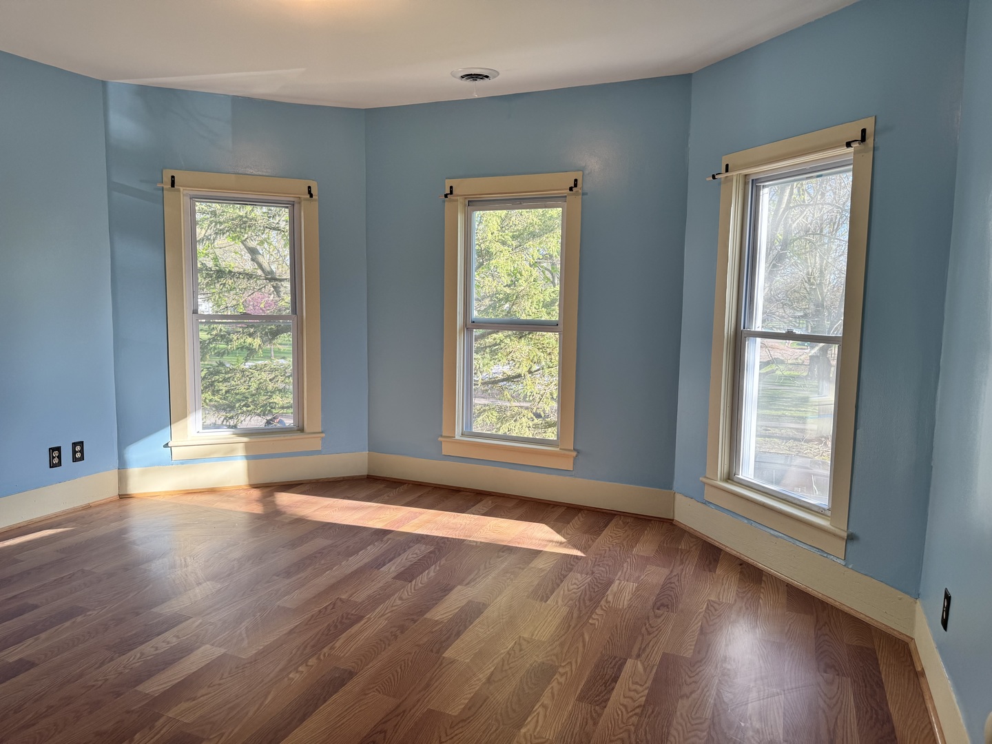 410 3rd Street Property Photo 16