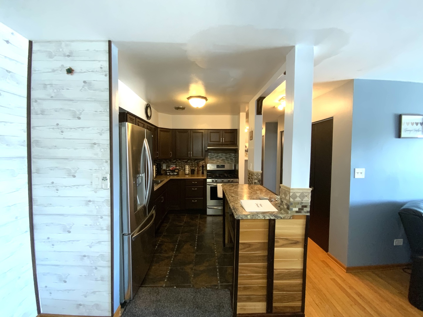 7854 S South Shore Drive 405 Property Photo 11