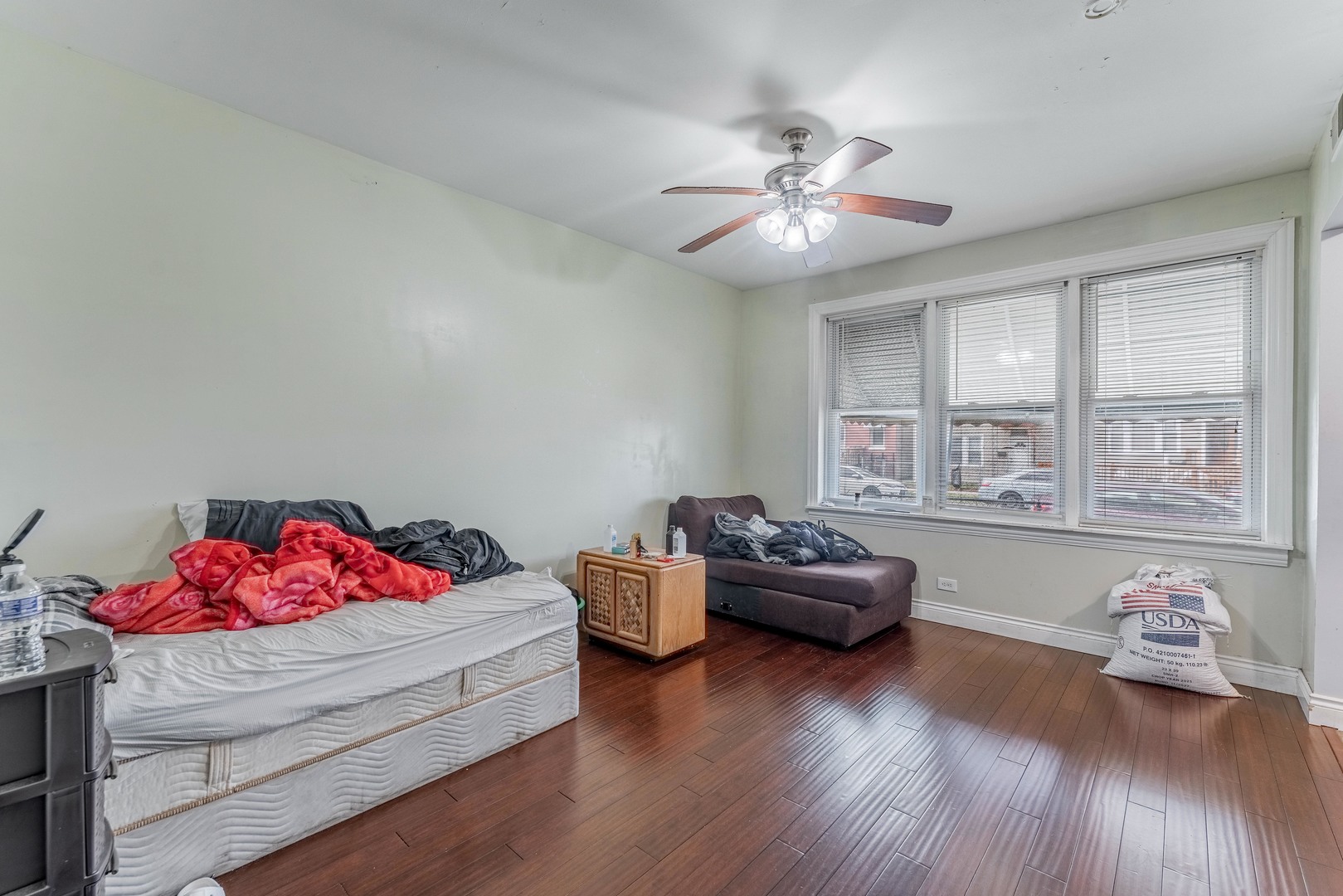 2849 S Kolin Avenue Property Photo 5
