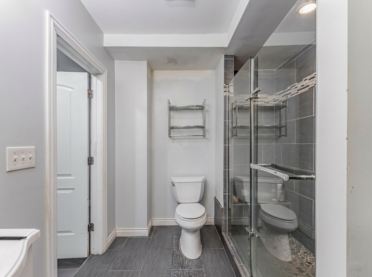 2849 S Kolin Avenue Property Photo 14