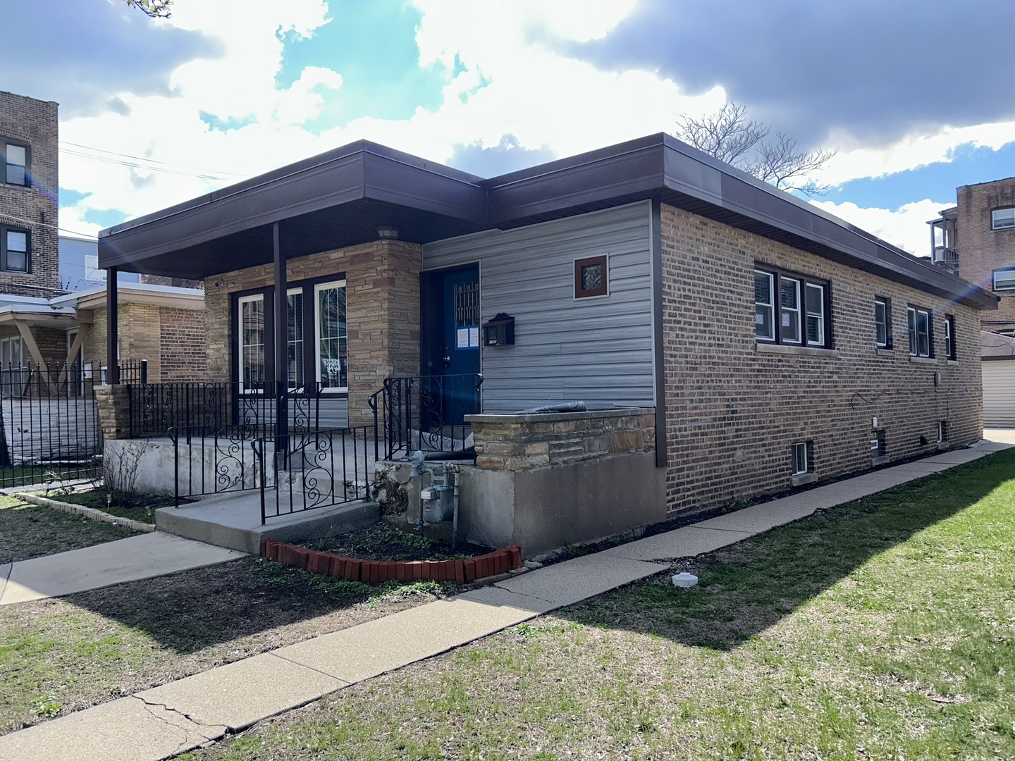 1757 E 71st Place Property Photo 2