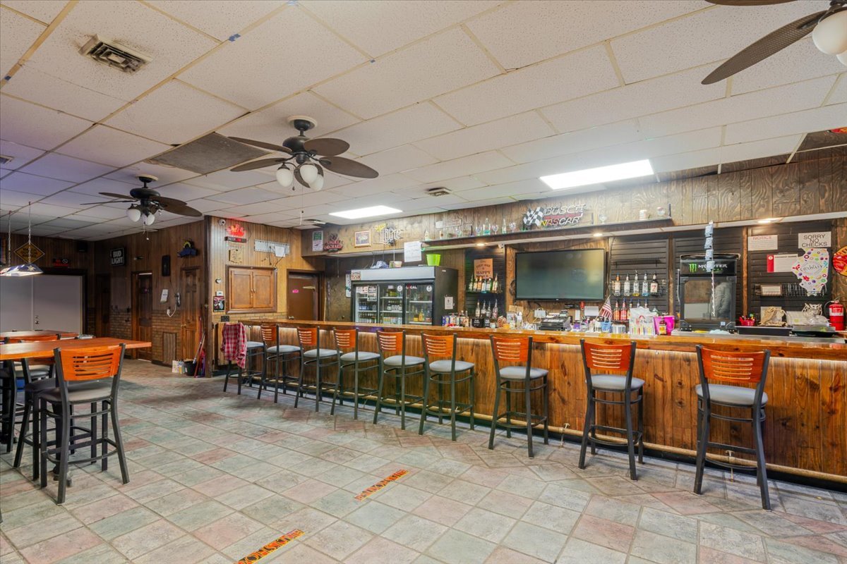 206 W Locust Street Property Photo 7