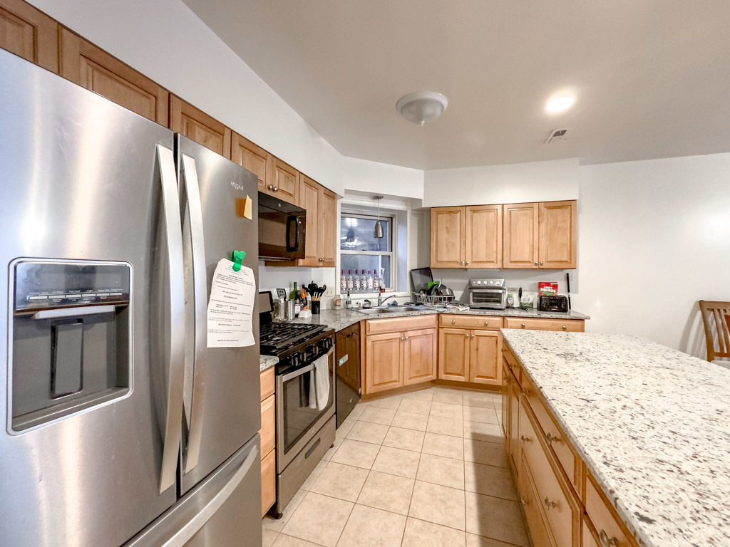 6711 N Sheridan Road 1n Property Photo 3