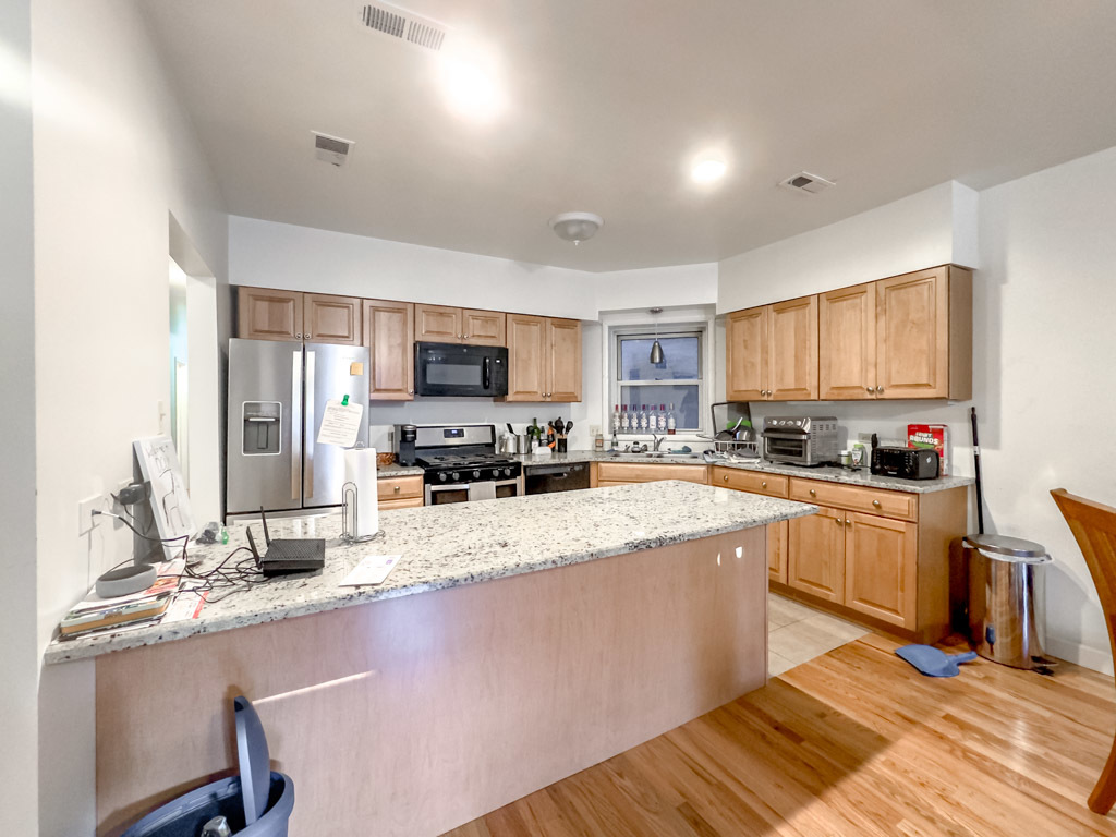 6711 N Sheridan Road 1n Property Photo 5
