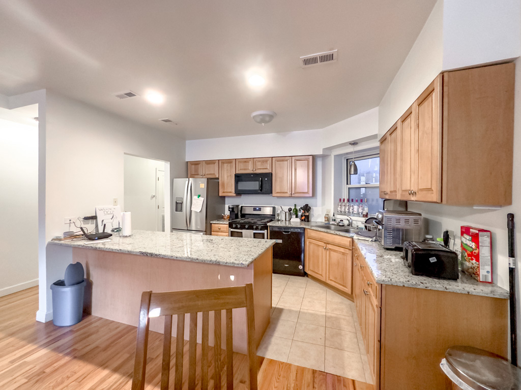 6711 N Sheridan Road 1n Property Photo 6