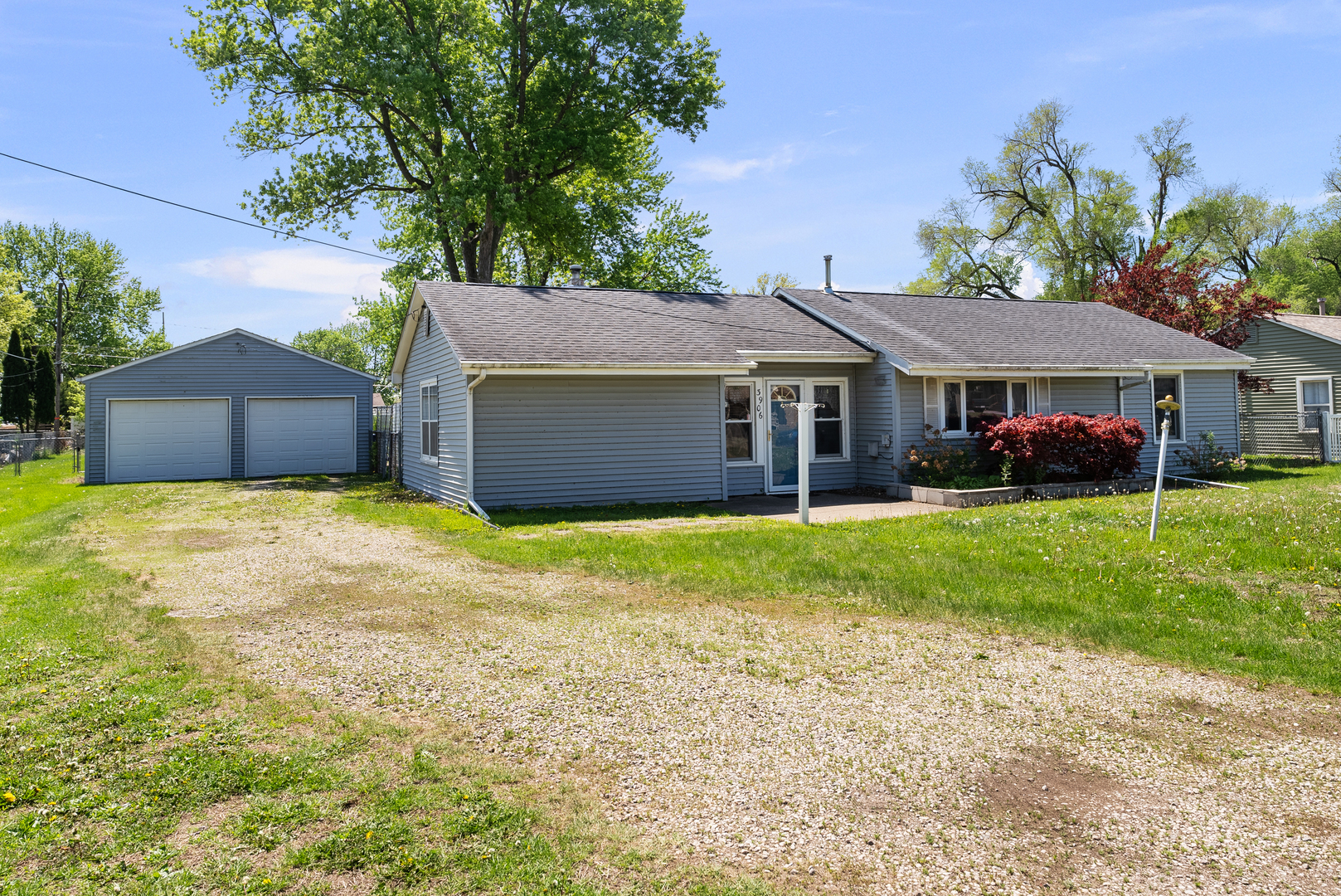 3906 Morton Drive Property Photo 2