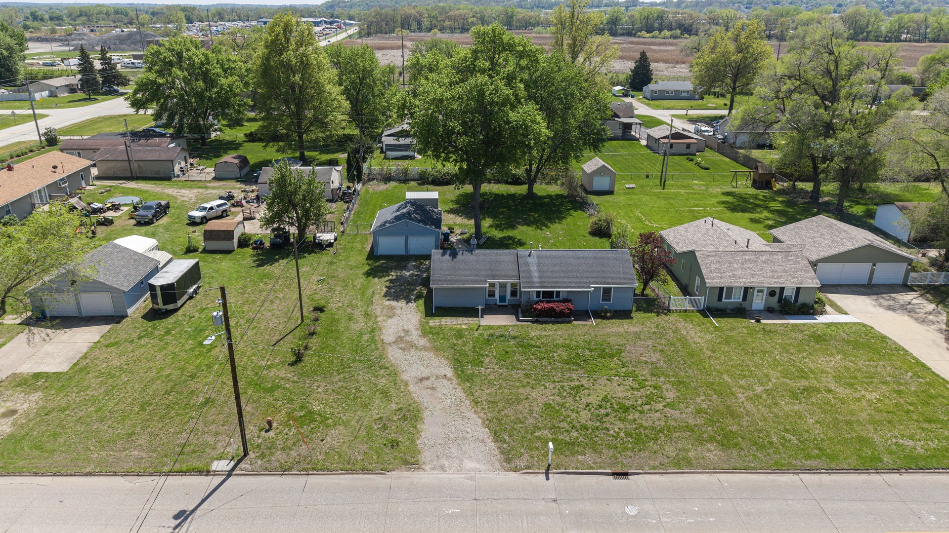 3906 Morton Drive Property Photo 3