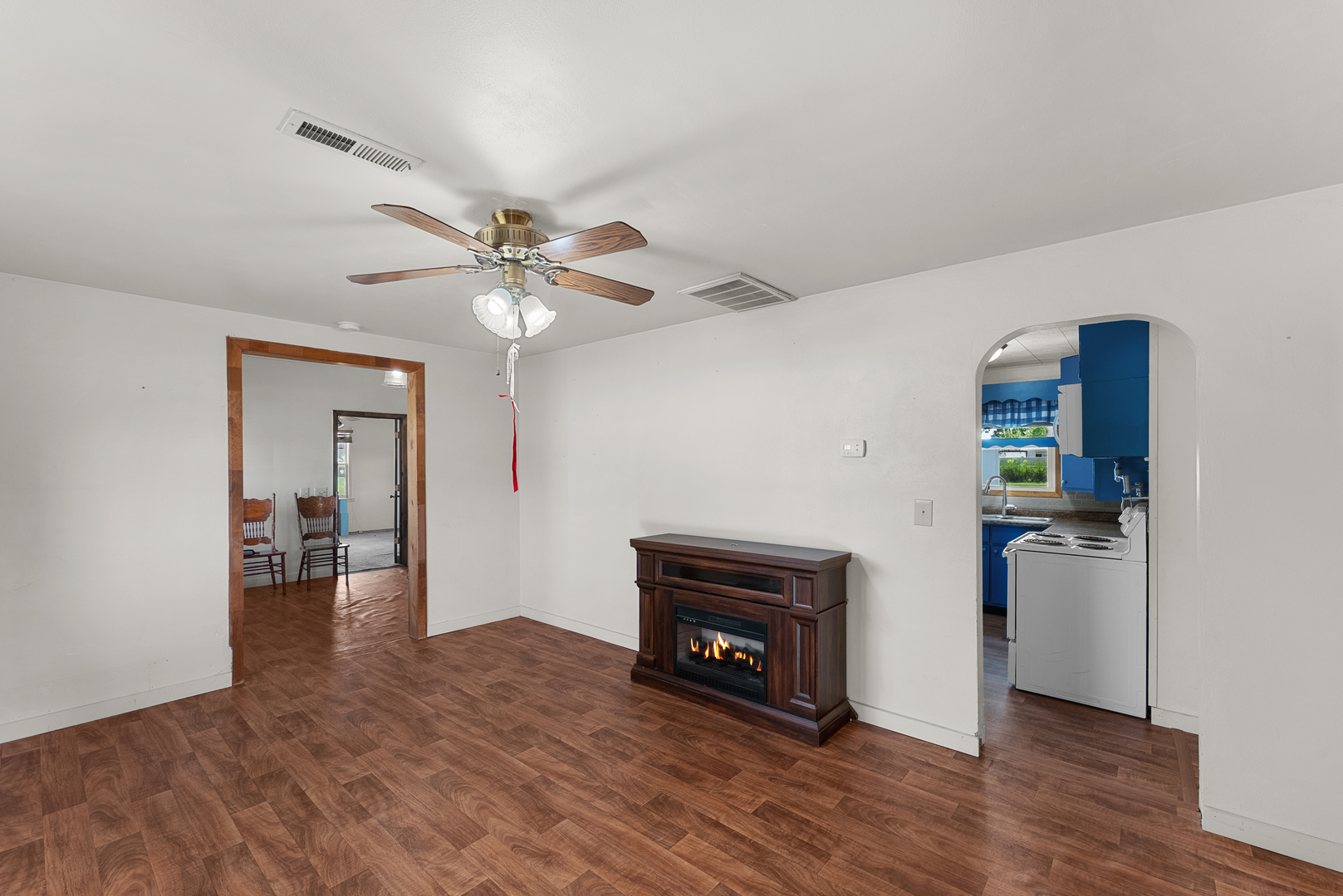 3906 Morton Drive Property Photo 8