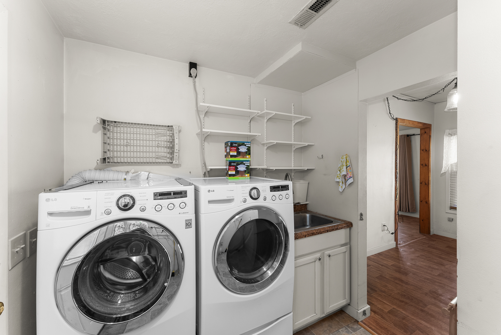 3906 Morton Drive Property Photo 13