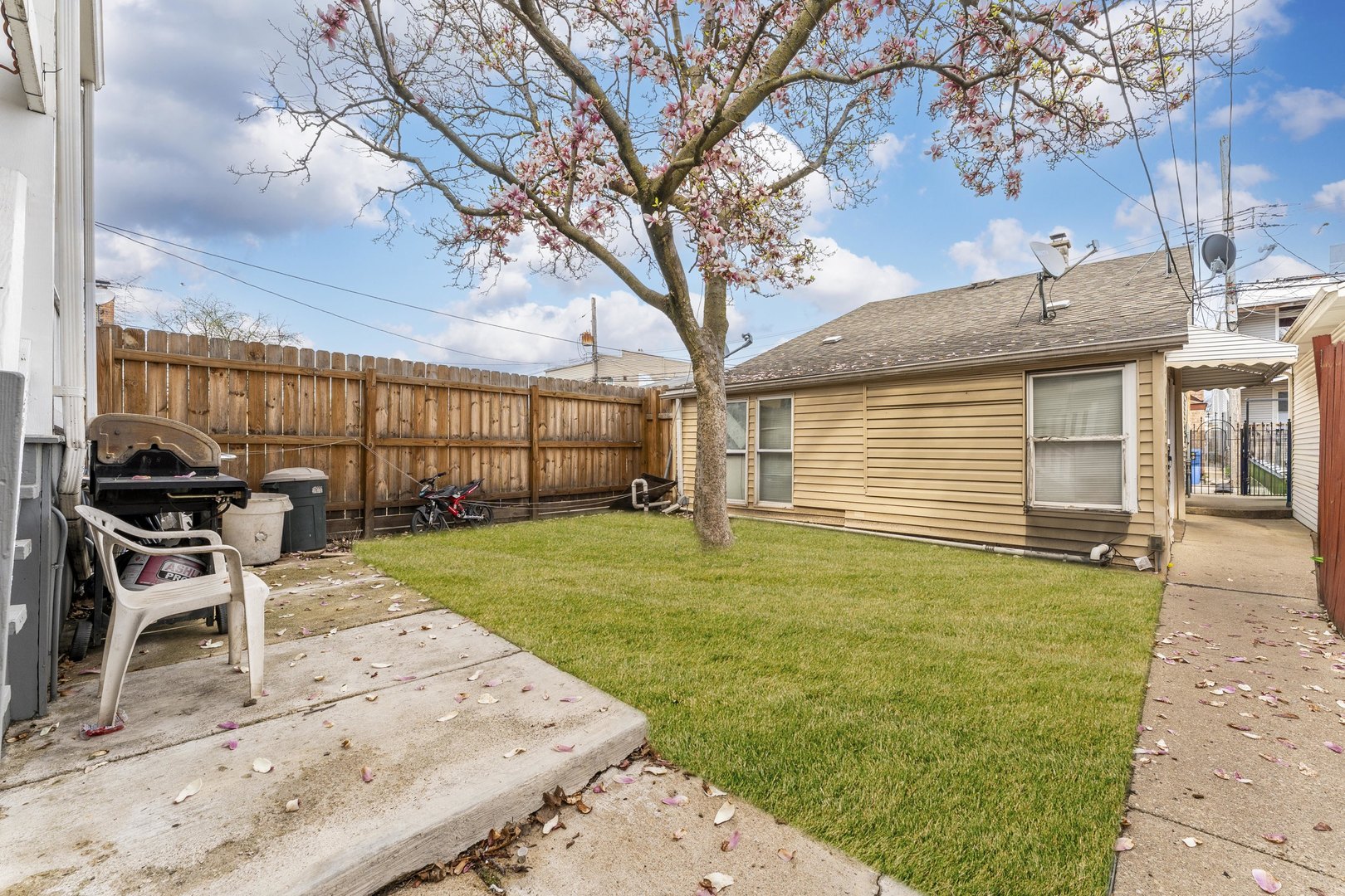 2223 N Mason Avenue Property Photo 18