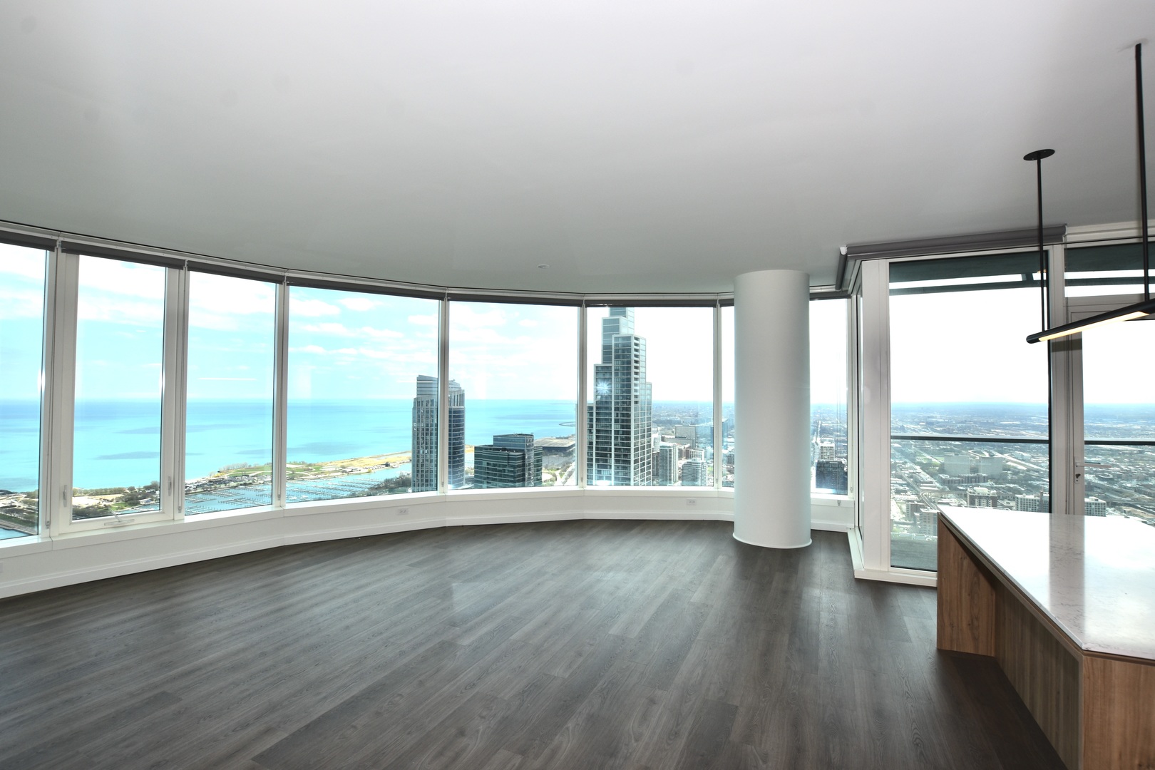 1000 S Michigan Avenue 6705 Property Photo 5