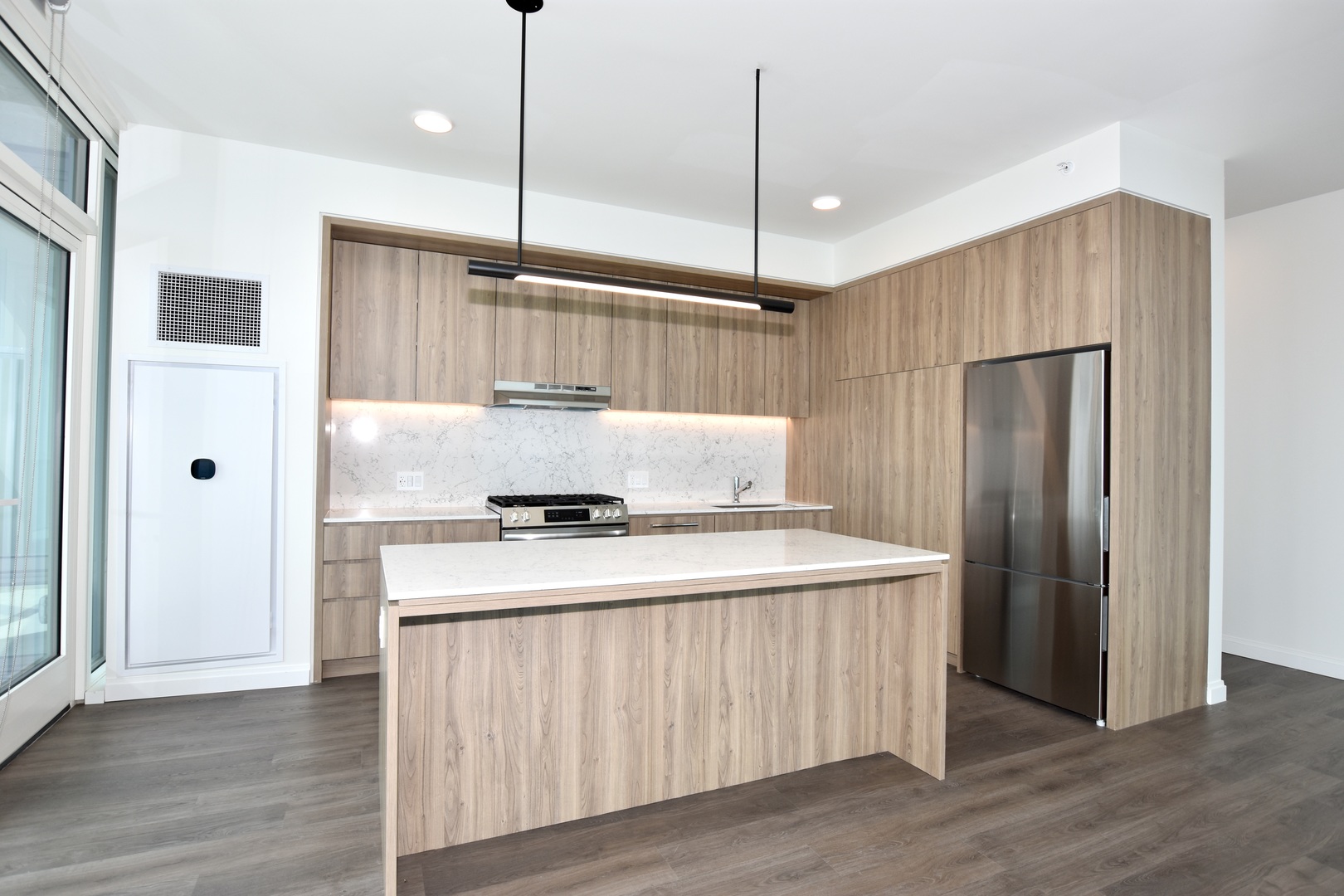 1000 S Michigan Avenue 6705 Property Photo 10