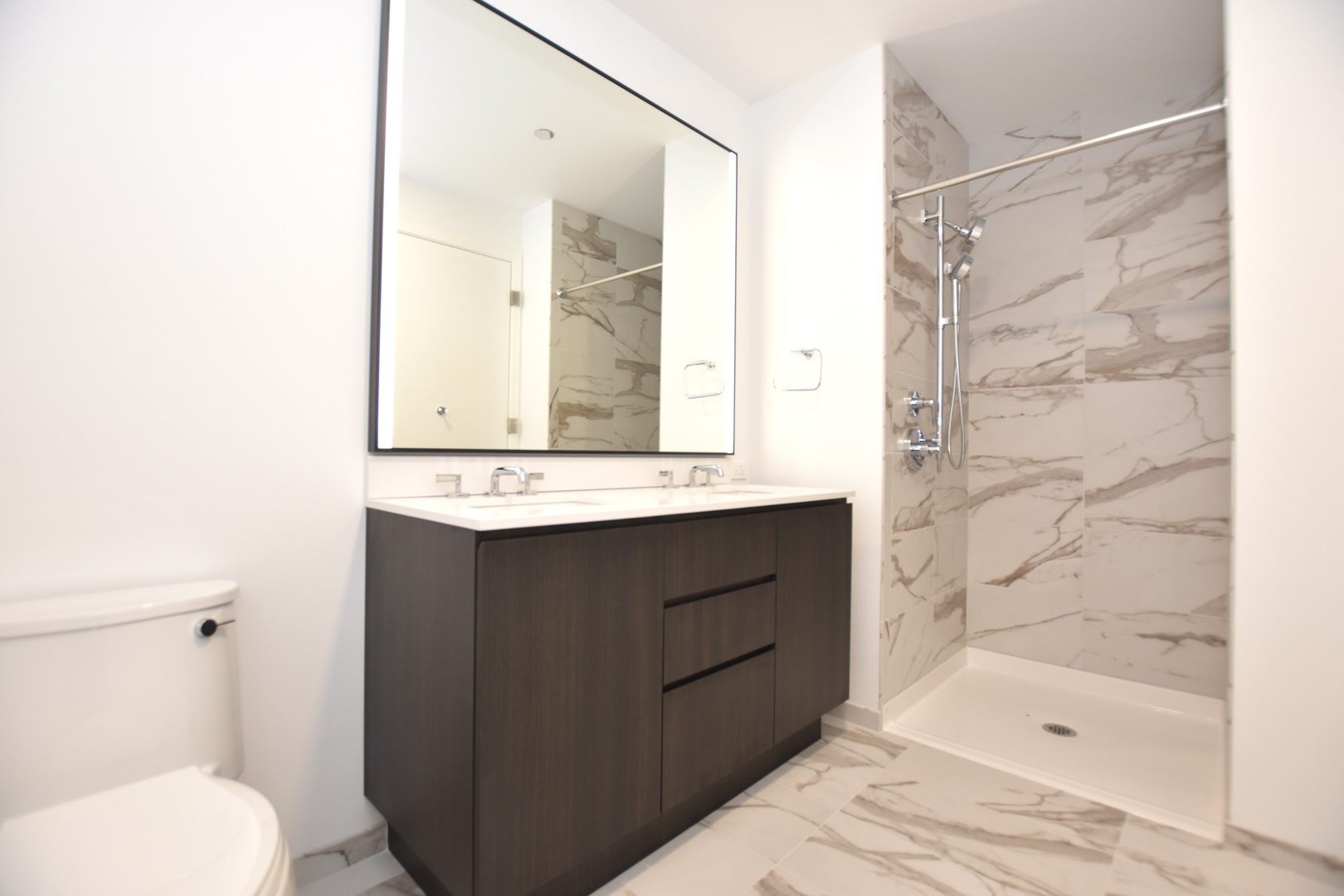 1000 S Michigan Avenue 6705 Property Photo 26