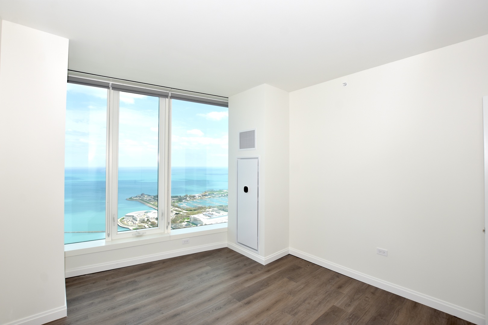 1000 S Michigan Avenue 6705 Property Photo 28