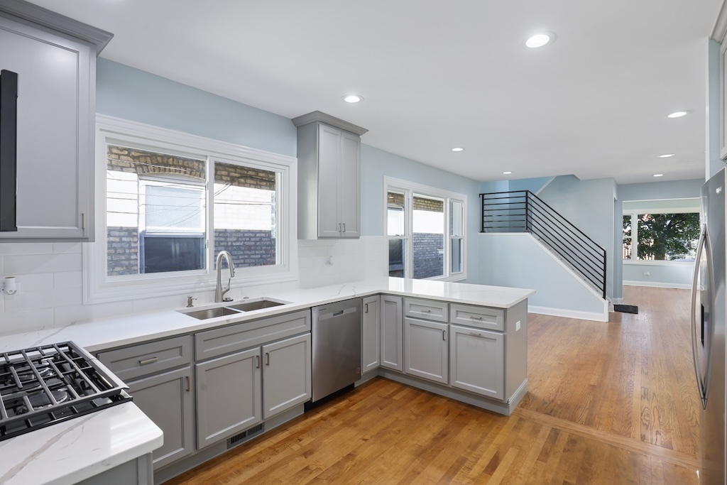 1702 S 4th Avenue Property Photo 2